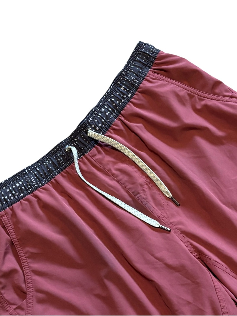 Vuori Kore Shorts Lined 9”L Men’s Size Large In Saltwater Red - Picture 6 of 9